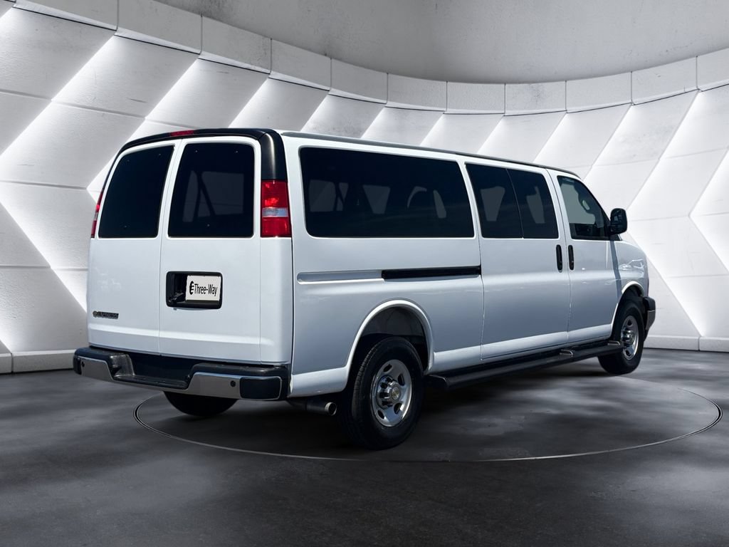 Certified 2025 Chevrolet Express 3500 LT w/ LT Preferred Equipment Group RWD image 5