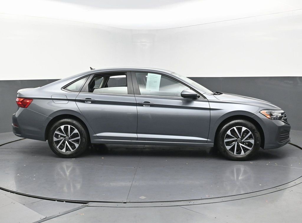 Used 2024 Volkswagen Jetta S image 6