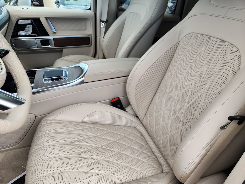 Used 2025 Mercedes-Benz G 550 image 27