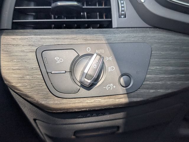 Used 2019 Audi A4 2.0T Premium FWD image 30