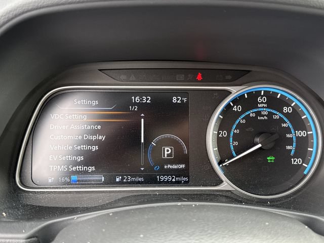 Certified 2025 Nissan Leaf S FWD image 31