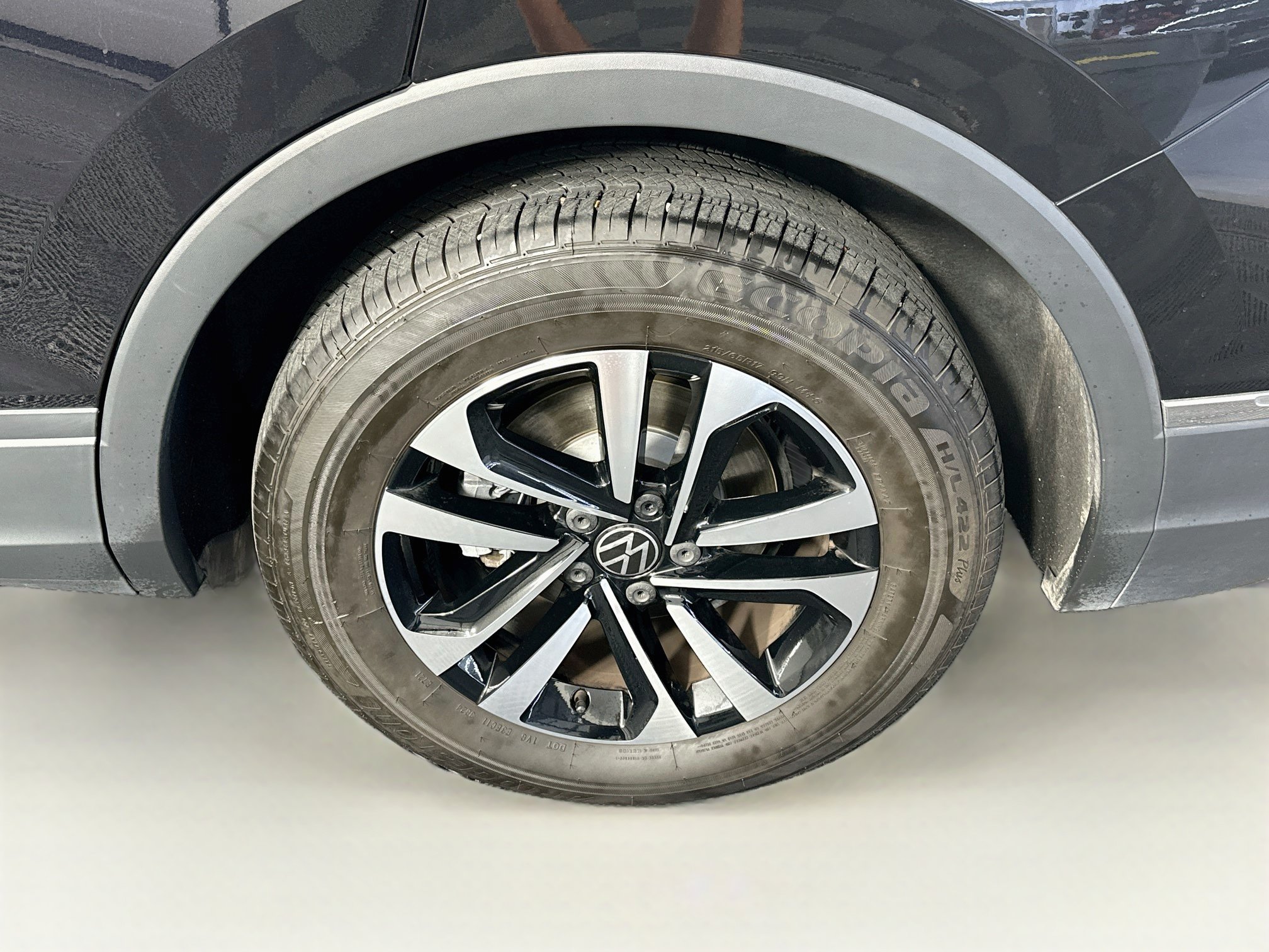 Used 2024 Volkswagen Tiguan S FWD image 11