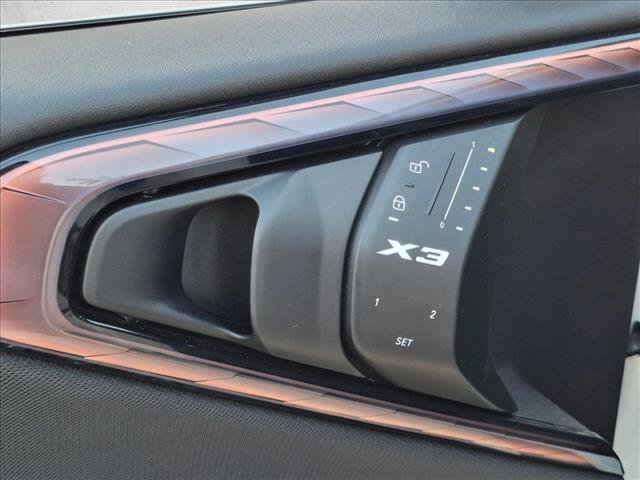 Used 2025 BMW X3 xDrive30i w/ Premium Package AWD/4WD image 10