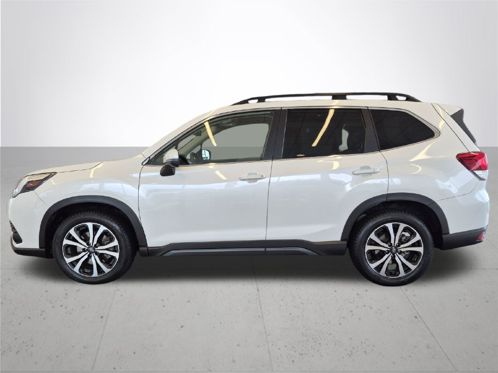 Used 2022 Subaru Forester Limited AWD/4WD image 11