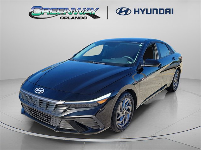 Certified 2024 Hyundai Elantra SEL image 2