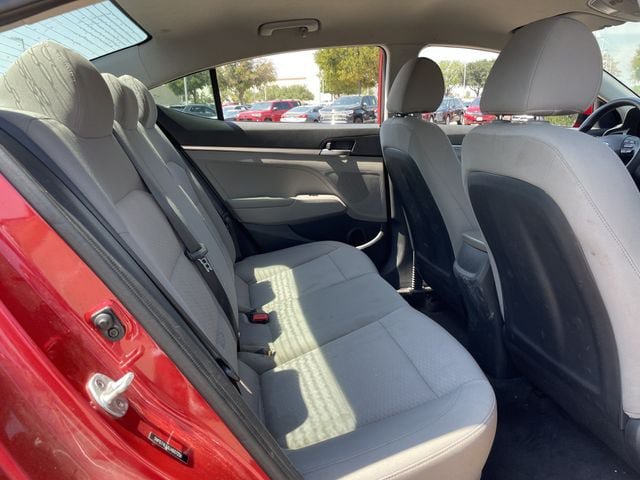Used 2020 Hyundai Elantra SE FWD image 25