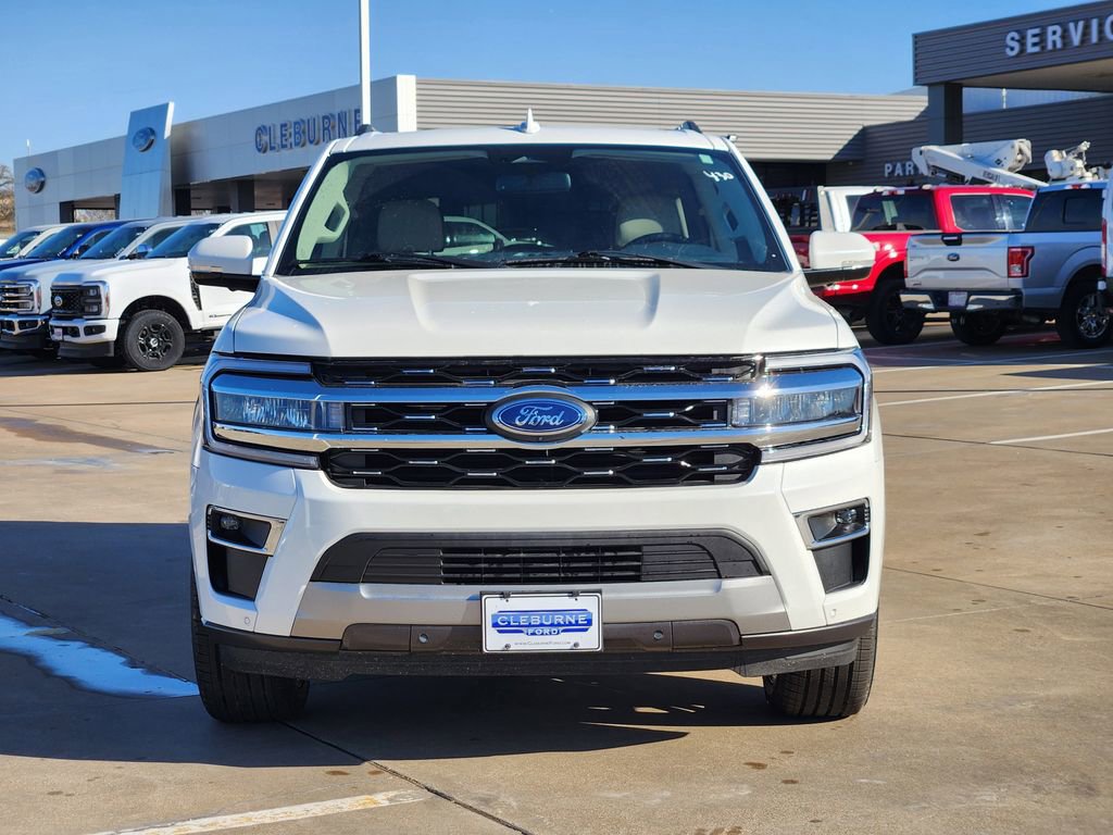 Used 2022 Ford Expedition Limited image 2