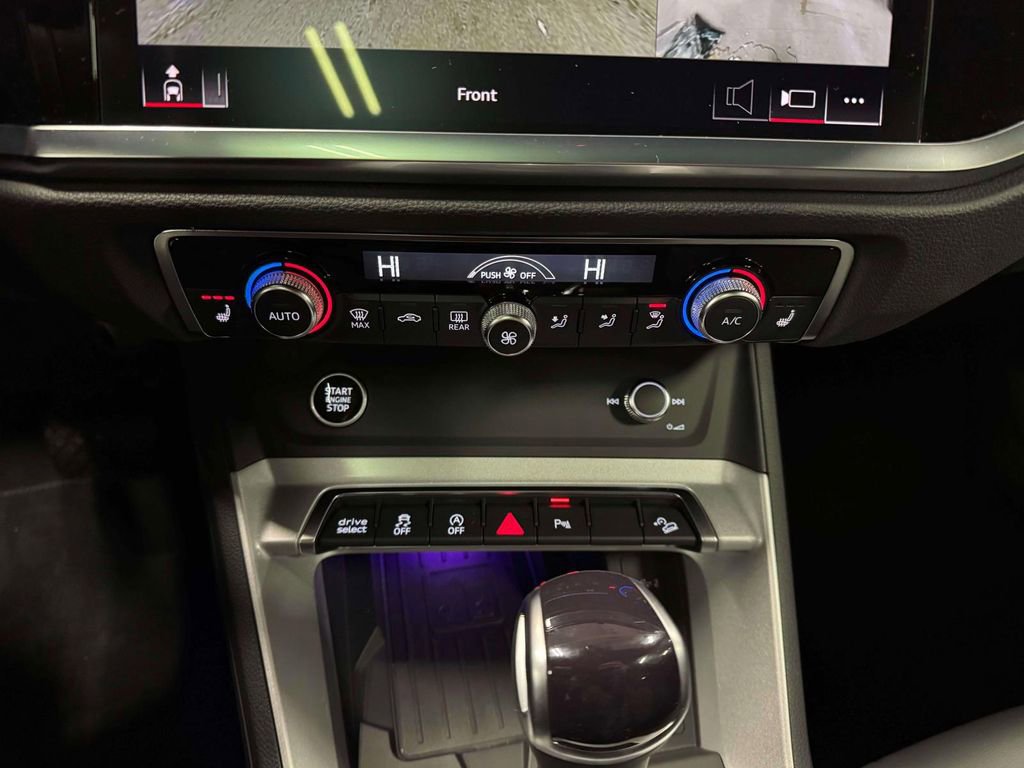 Used 2024 Audi Q3 2.0T Premium Plus w/ Premium Plus Package image 29