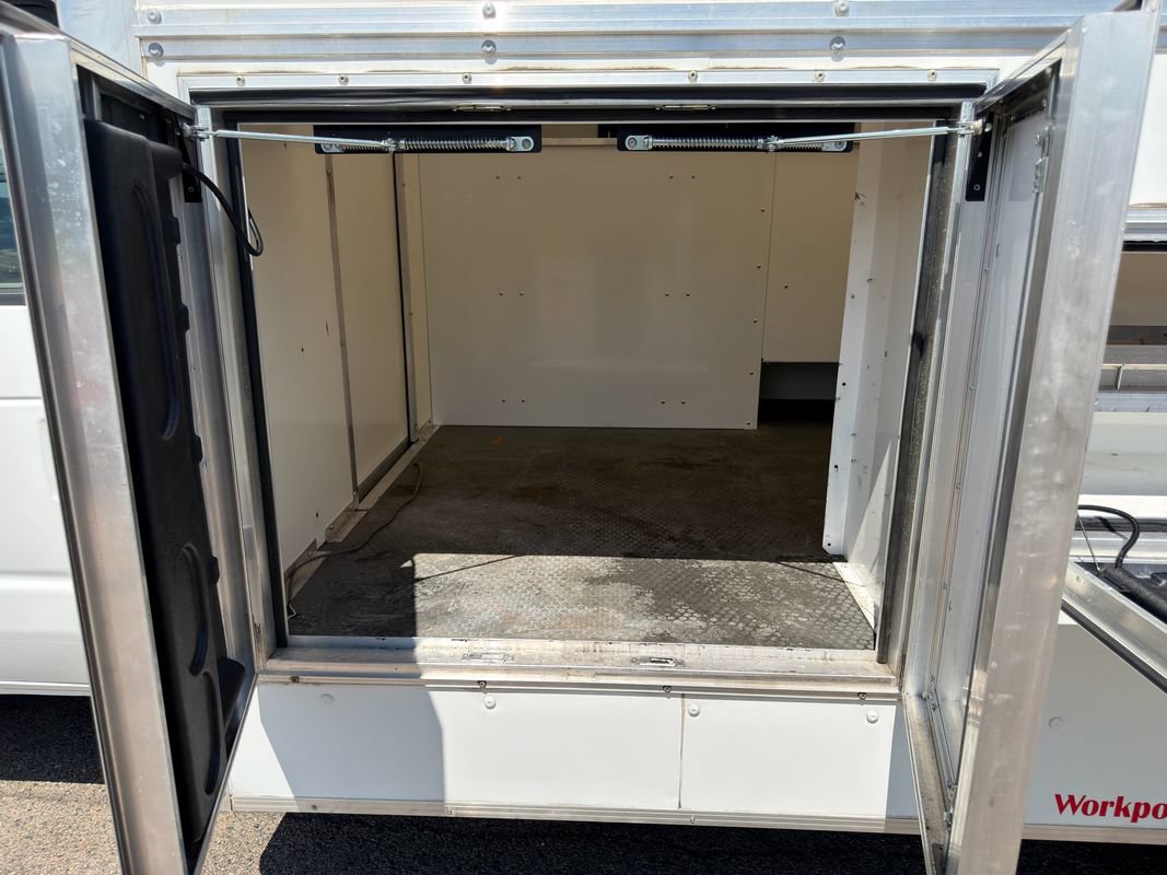 Used 2024 Ford E-450 and Econoline 450 Super Duty w/ Power Windows & Locks Group RWD image 40