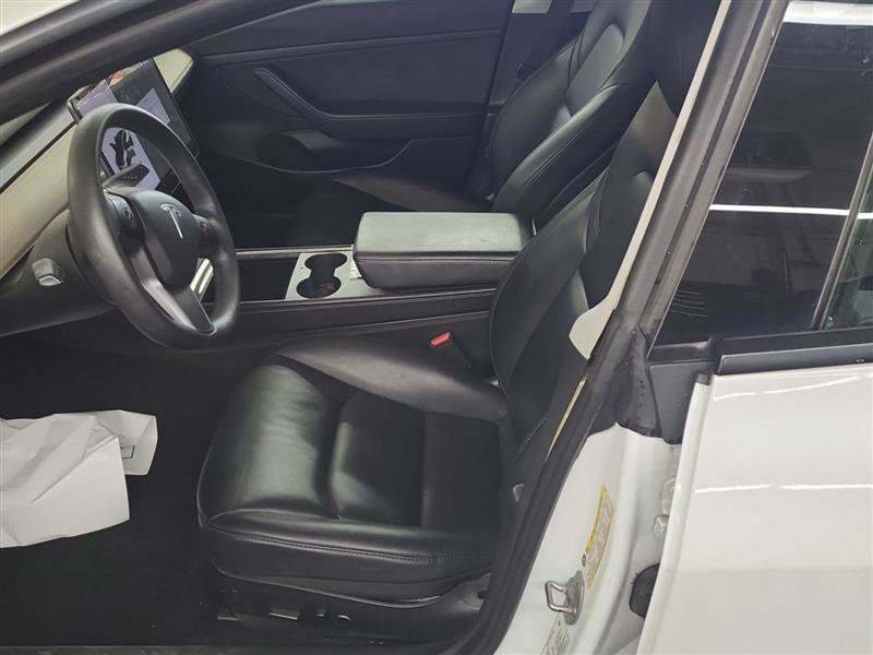 Used 2021 Tesla Model 3 Standard Range Plus RWD image 4