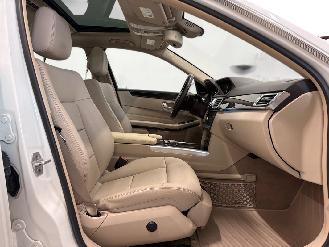 Used 2016 Mercedes-Benz E 350 4MATIC Sedan image 13