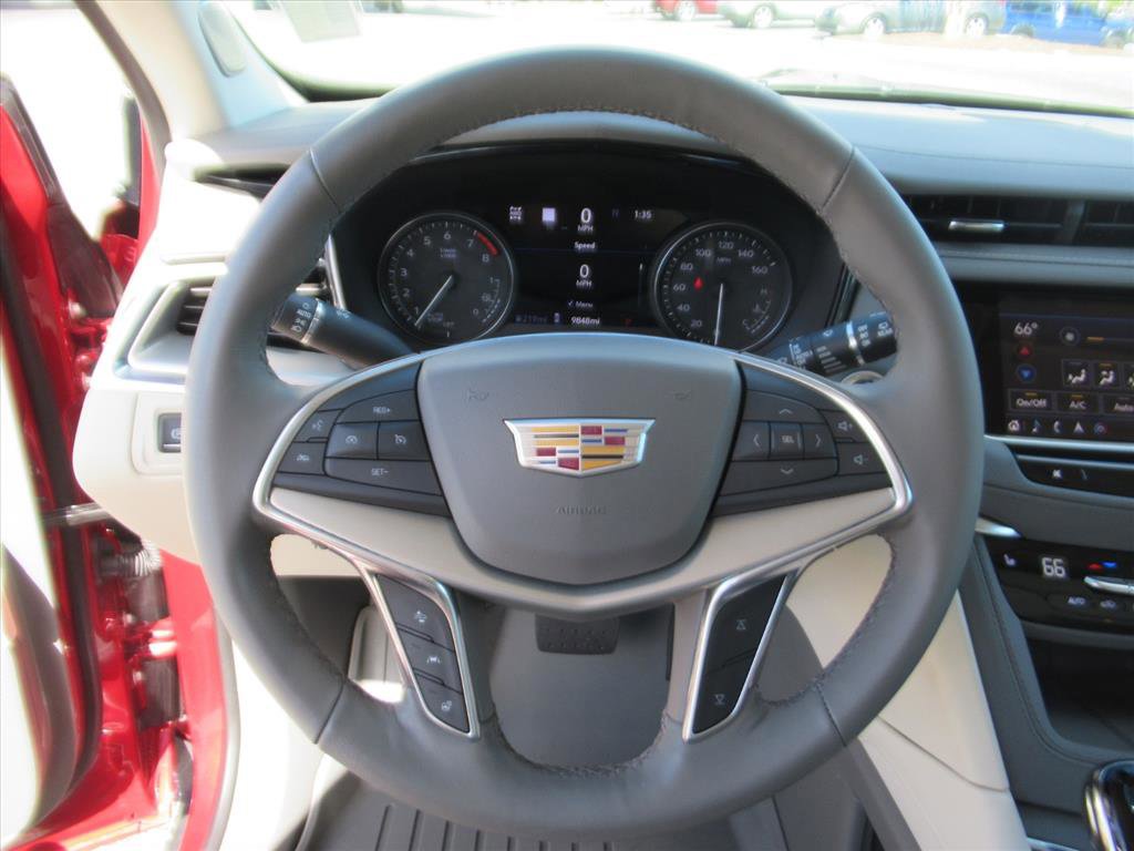 Used 2024 Cadillac XT5 Premium Luxury w/ Technology Package image 17