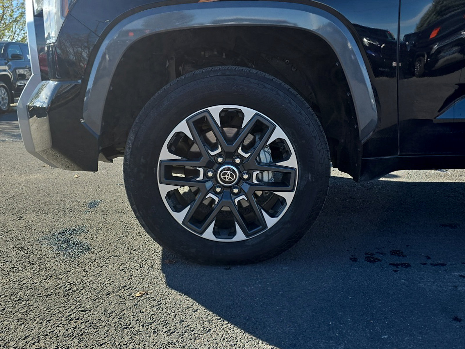 Used 2024 Toyota Tundra Limited AWD/4WD image 9