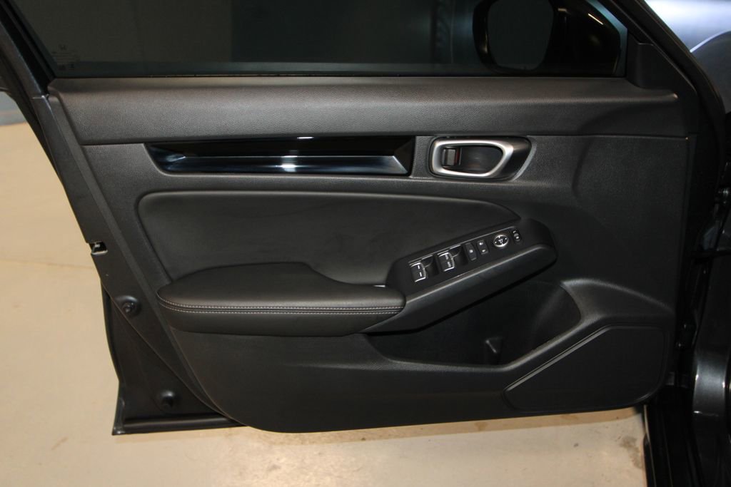 Used 2024 Honda Civic EX-L image 5