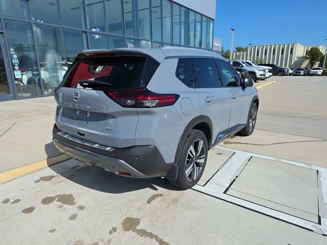 Used 2023 Nissan Rogue SL w/ SL Premium Package image 4