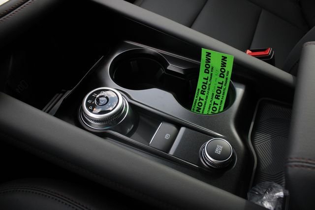New 2026 Ford Explorer Active w/ Active Comfort Package AWD/4WD image 18