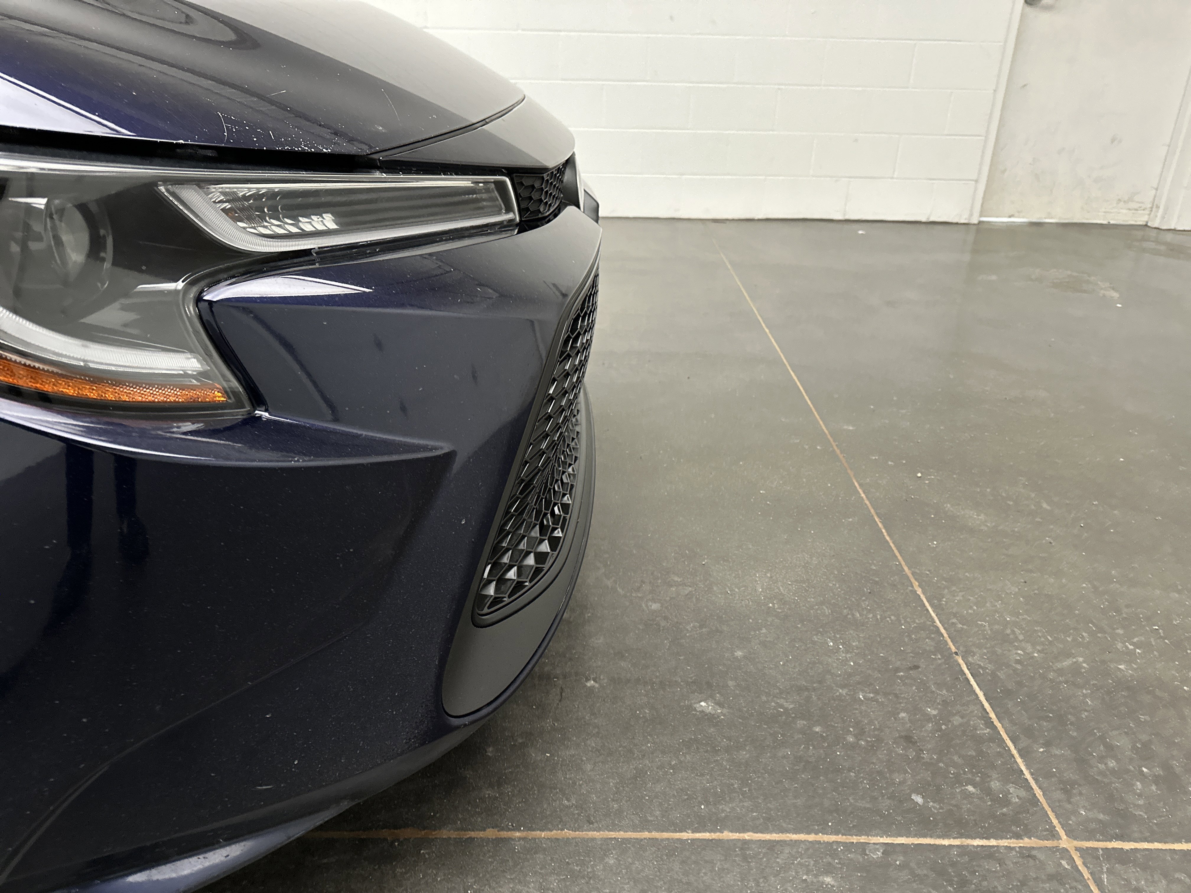 Used 2021 Toyota Corolla LE image 2