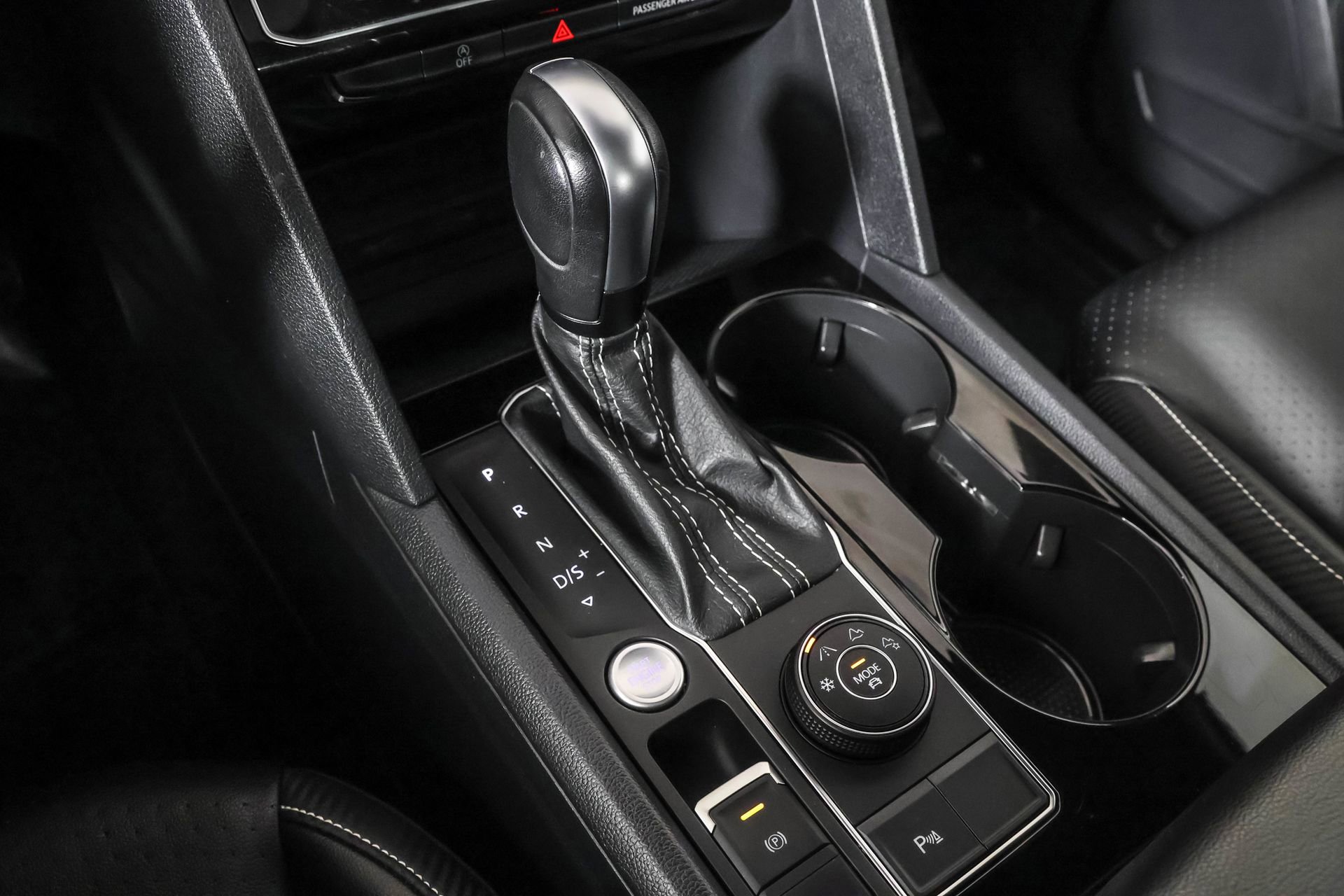 Used 2022 Volkswagen Atlas Cross Sport SEL image 35