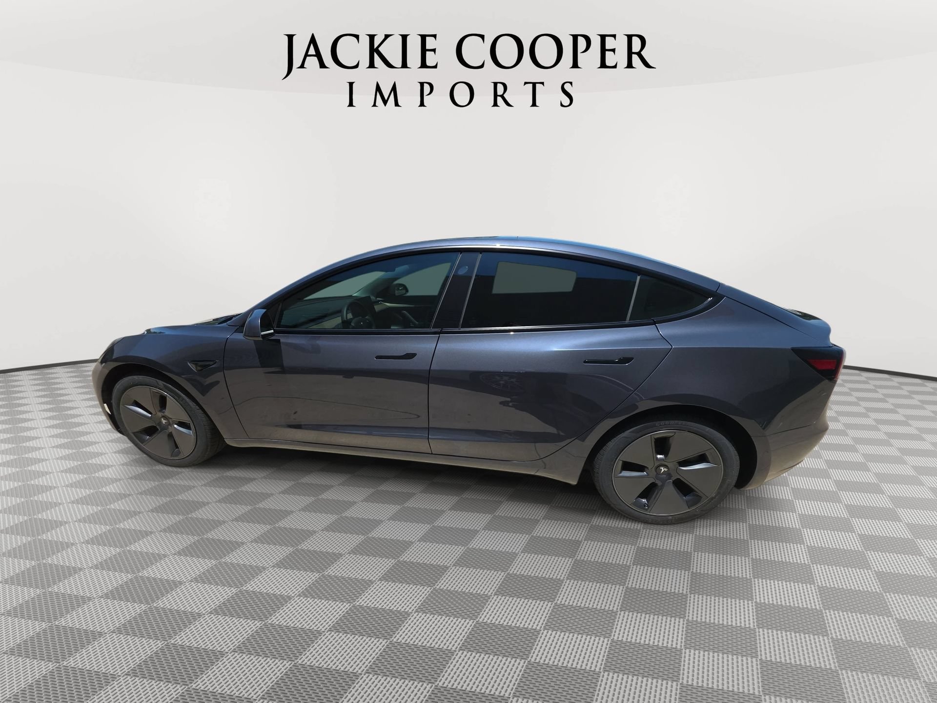 Used 2021 Tesla Model 3 Standard Range Plus RWD image 8