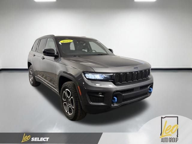 Used 2022 Jeep Grand Cherokee Trailhawk w/ Luxury Tech Group III AWD/4WD image 8