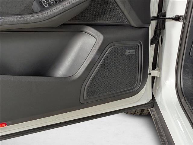 Certified 2025 Porsche Macan image 15