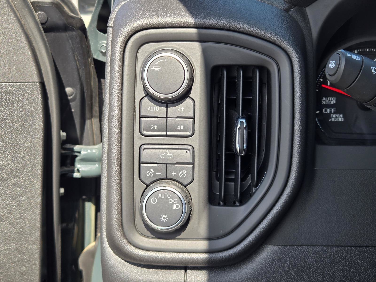 Used 2025 Chevrolet Silverado 1500 Custom Trail Boss AWD/4WD image 16