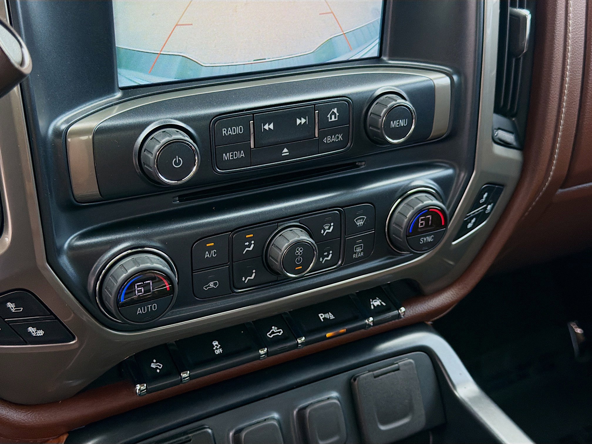Used 2018 Chevrolet Silverado 1500 High Country AWD/4WD image 12