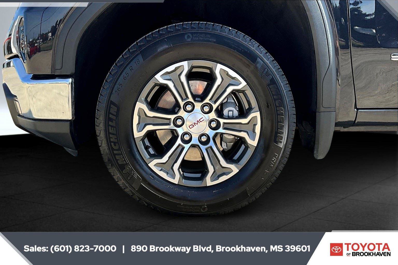 Used 2024 GMC Sierra 1500 SLT AWD/4WD image 7