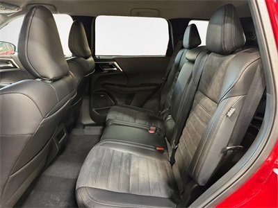 New 2025 Mitsubishi Outlander SE image 23