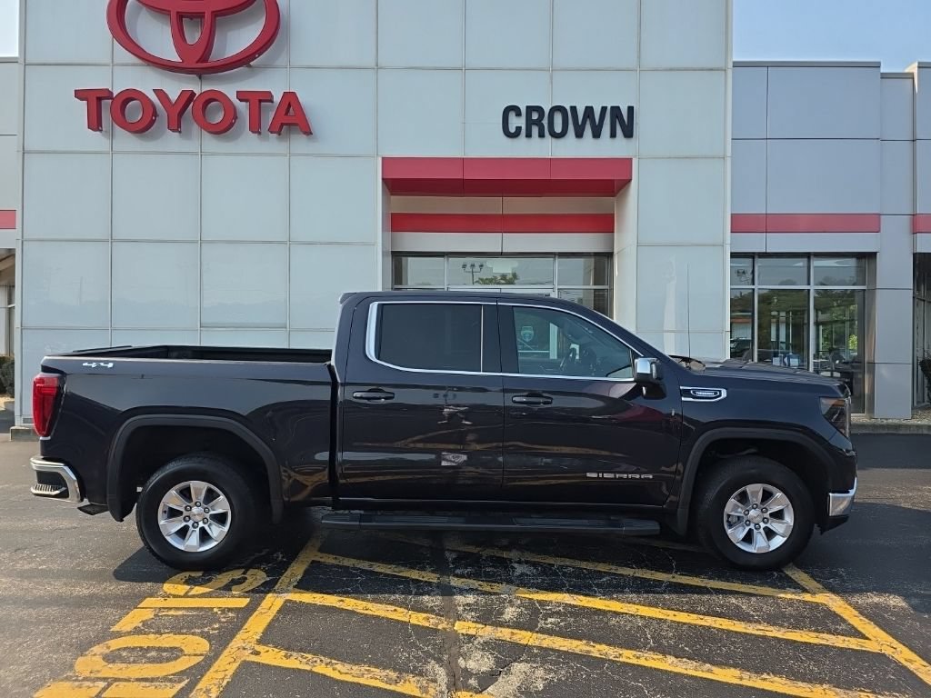 Used 2025 GMC Sierra 1500 SLE w/ Preferred Package AWD/4WD image 2