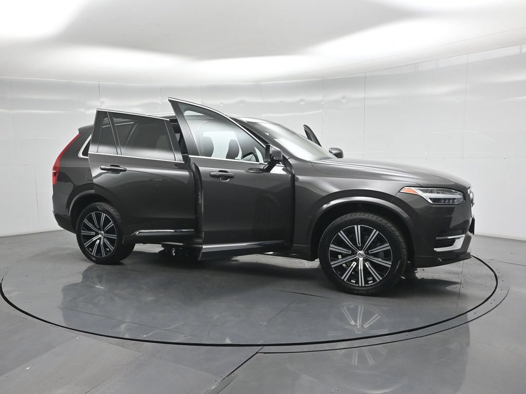 Used 2023 Volvo XC90 B6 Plus w/ Protection Package Premier AWD/4WD image 29
