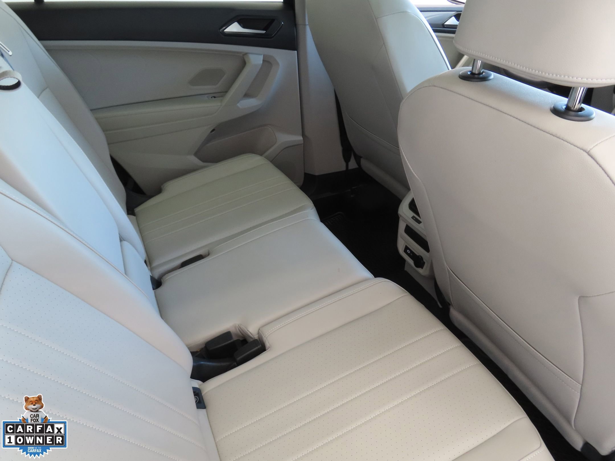 Certified 2024 Volkswagen Tiguan SE FWD image 24