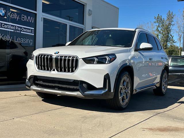 Used 2026 BMW X1 xDrive28i w/ Technology Package AWD/4WD image 3