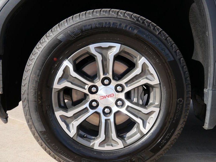 Used 2023 GMC Sierra 1500 SLT AWD/4WD image 13