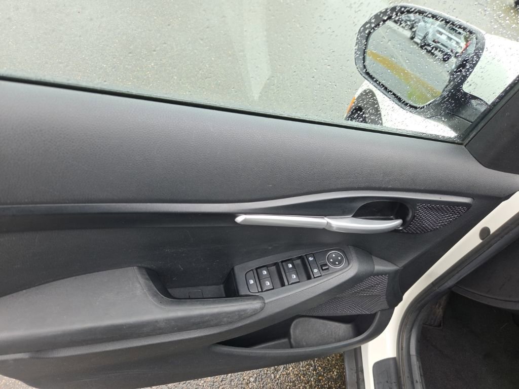 Used 2021 Kia Seltos LX image 11