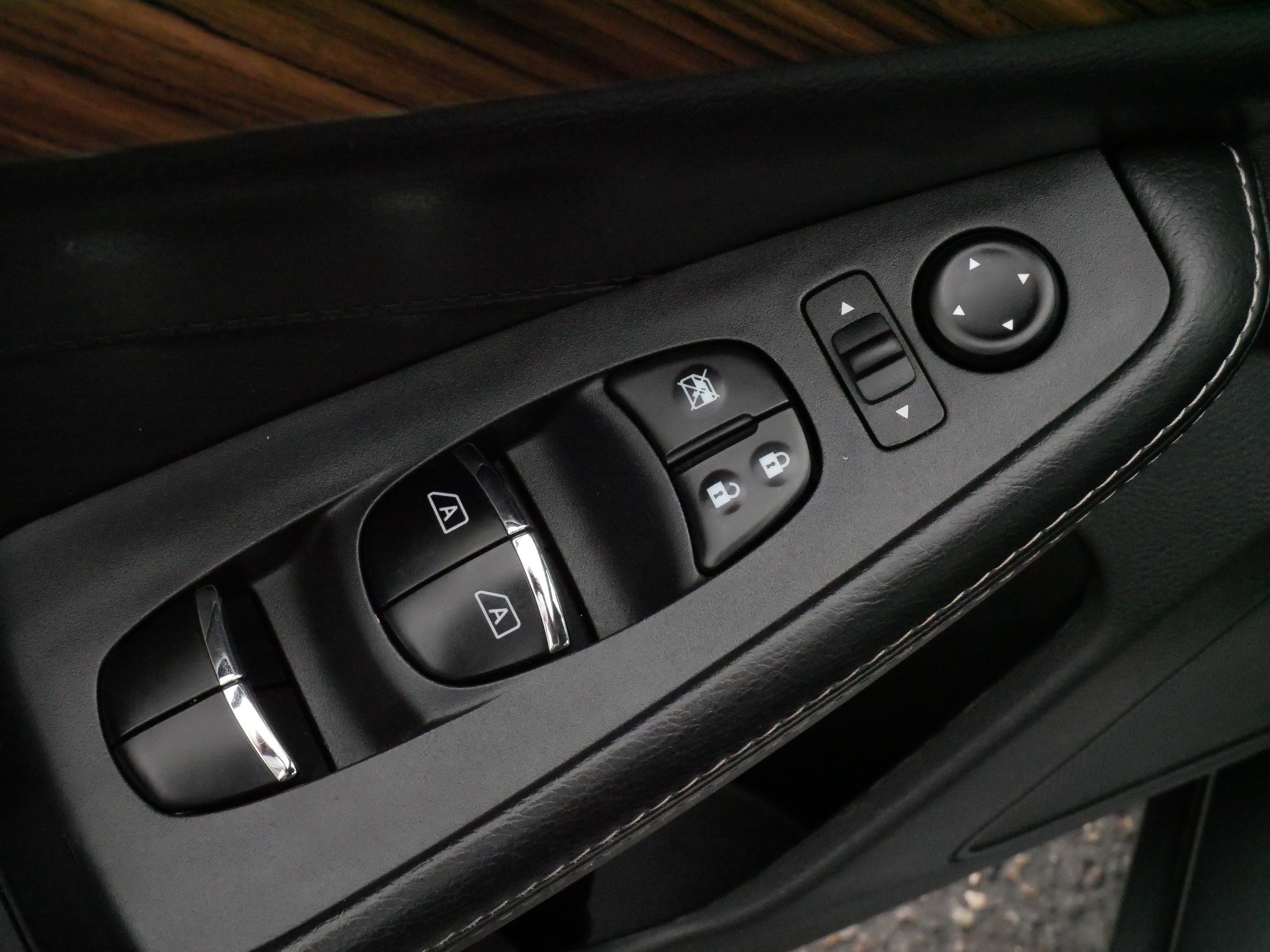 Used 2018 Nissan Maxima Platinum FWD image 19