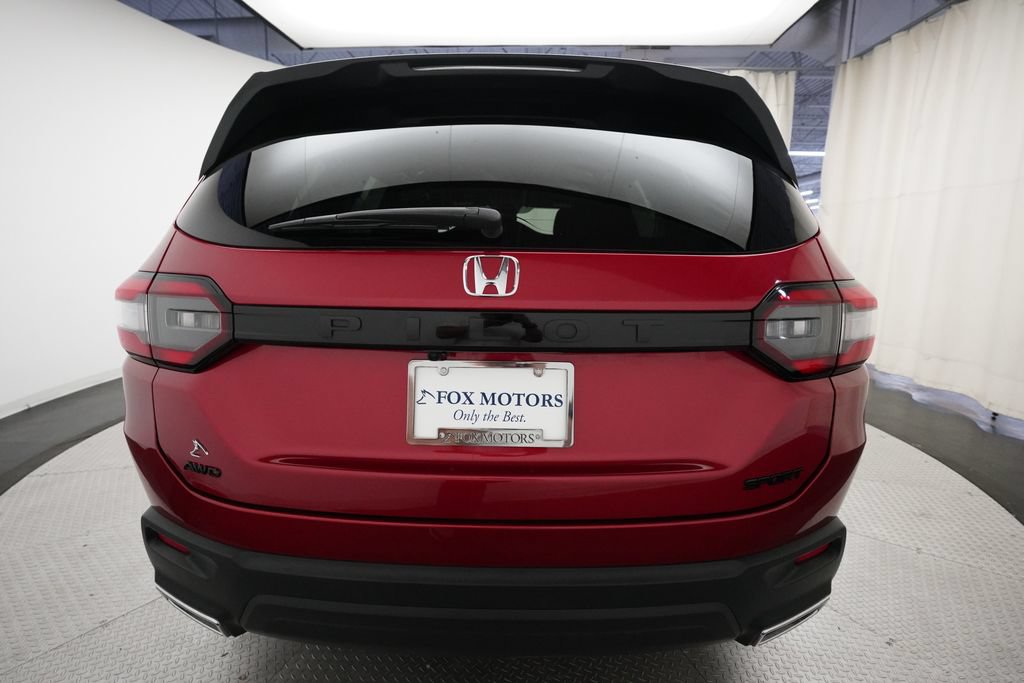Certified 2025 Honda Pilot Sport image 25