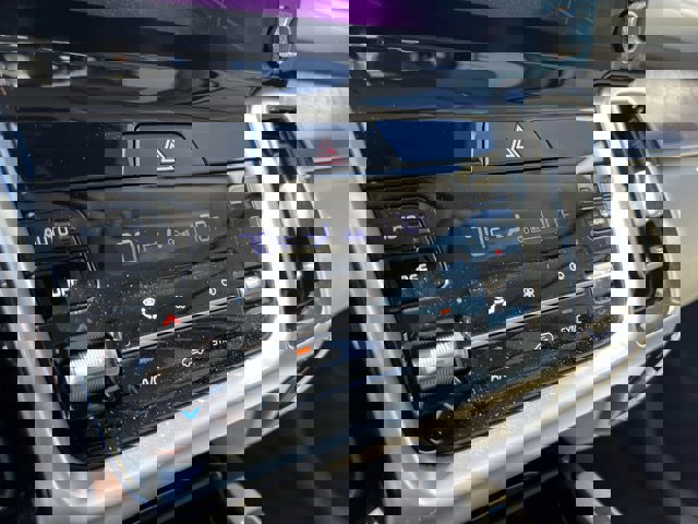 Used 2022 Kia Sorento SX image 11