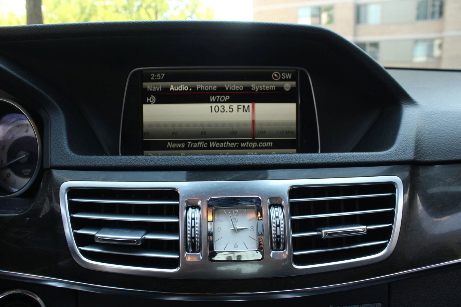 Used 2014 Mercedes-Benz E 350 4MATIC Sedan w/ Premium 1 Package image 33