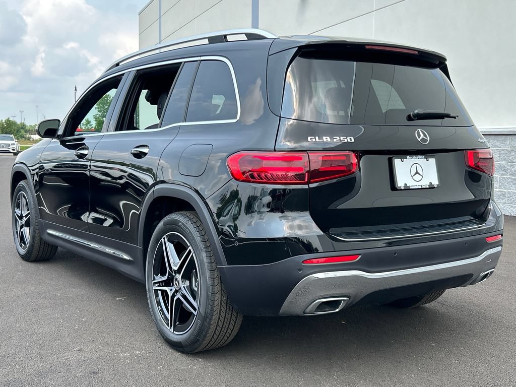 New 2026 Mercedes-Benz GLB 250 4MATIC image 5