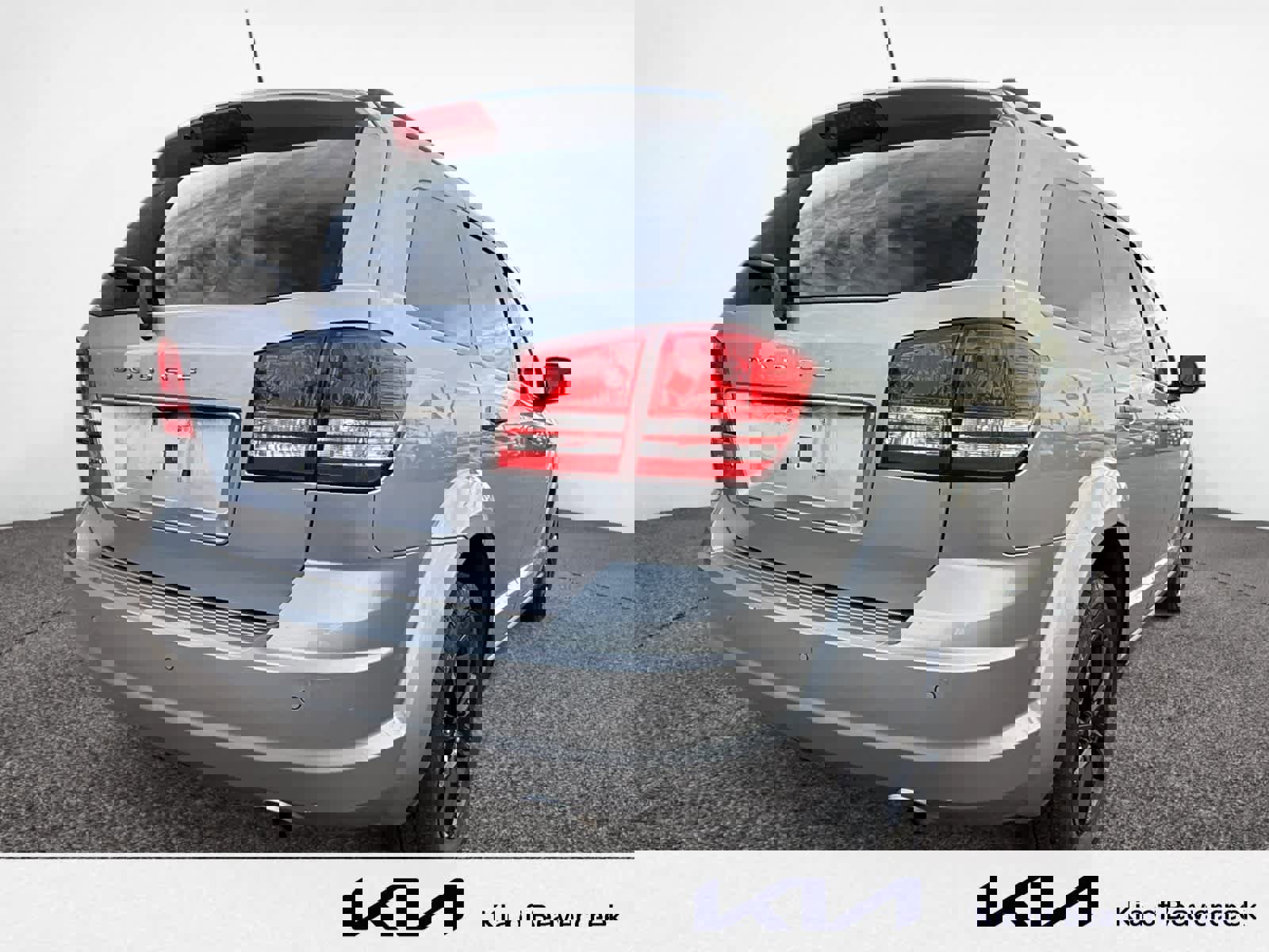 Used 2020 Dodge Journey SE w/ SE Popular Equipment Group image 5