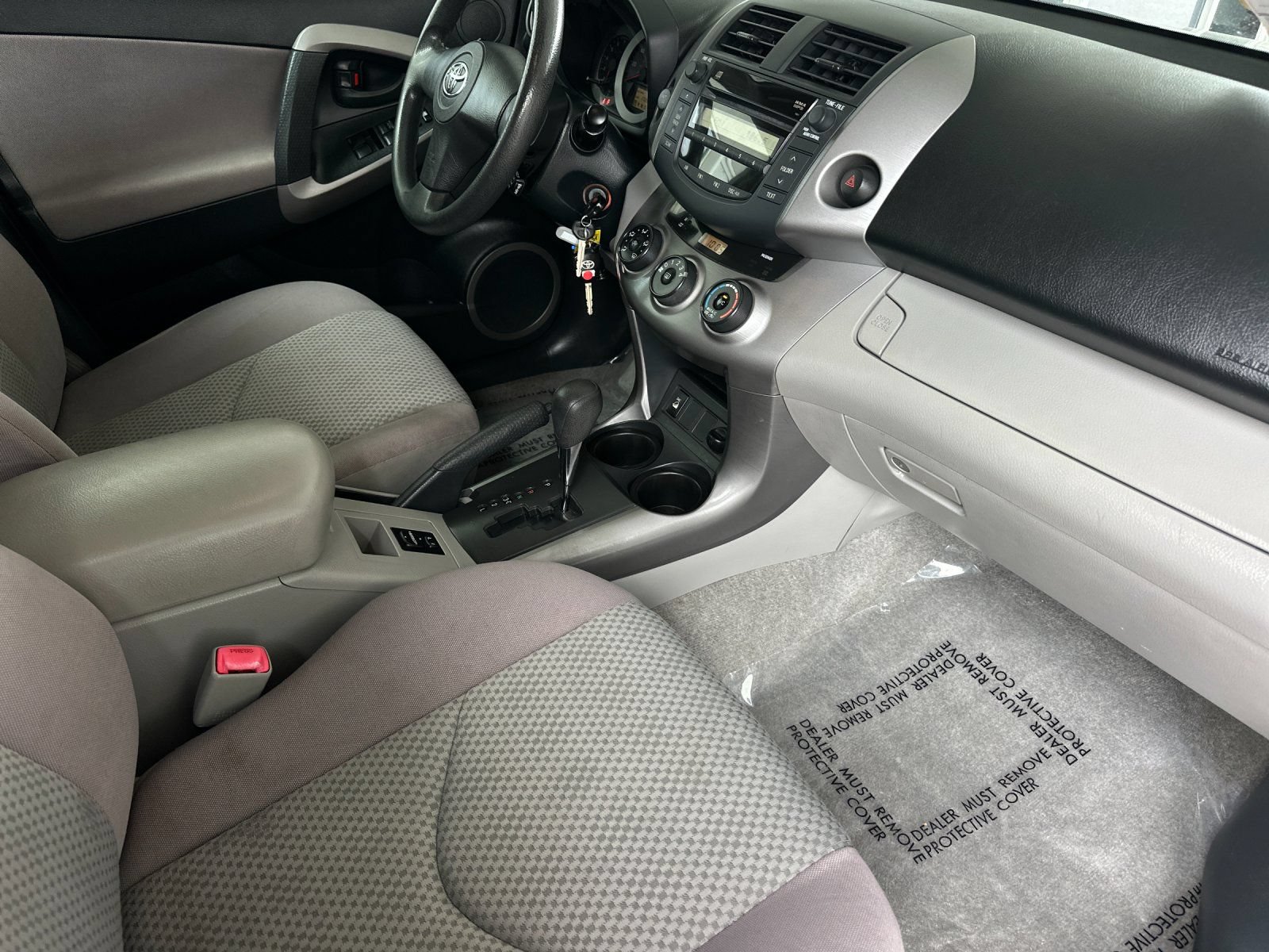 Used 2008 Toyota RAV4 2WD w/ 3rd Row image 16