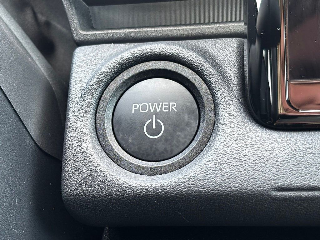 Used 2026 Toyota C-HR AWD/4WD image 24