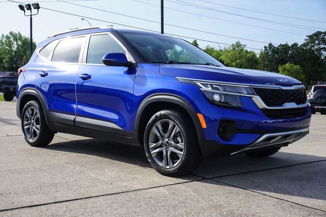 Used 2023 Kia Seltos S w/ Navigation Package image 2