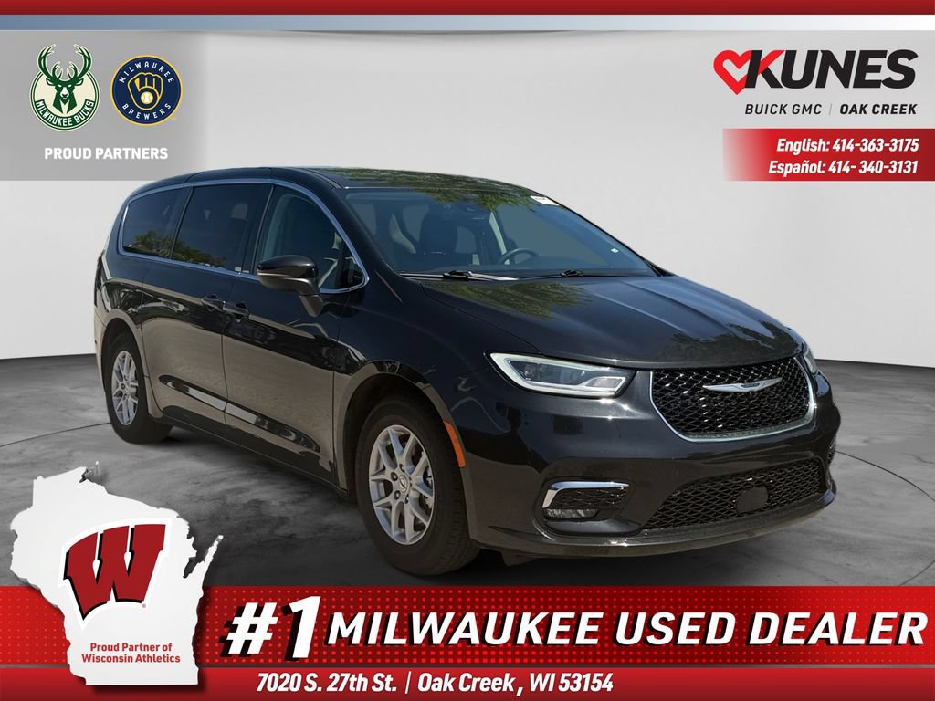 Used 2023 Chrysler Pacifica Touring-L