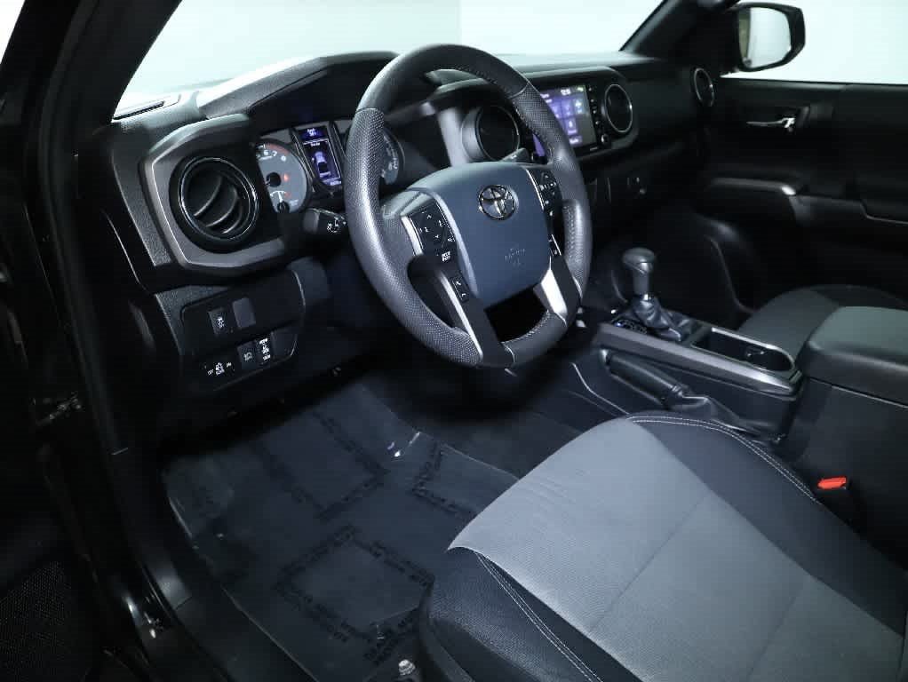 Certified 2020 Toyota Tacoma TRD Off-Road w/ Technology Package AWD/4WD image 17