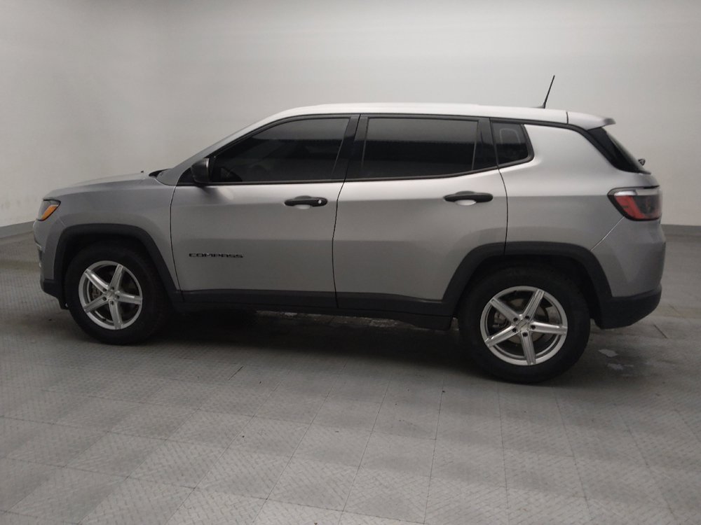 Used 2021 Jeep Compass Sport FWD image 3