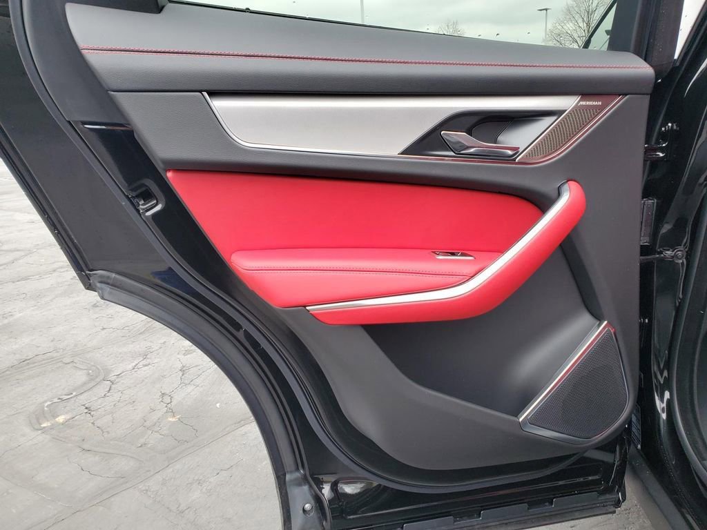 Used 2024 Jaguar F-PACE R-Dynamic S image 9