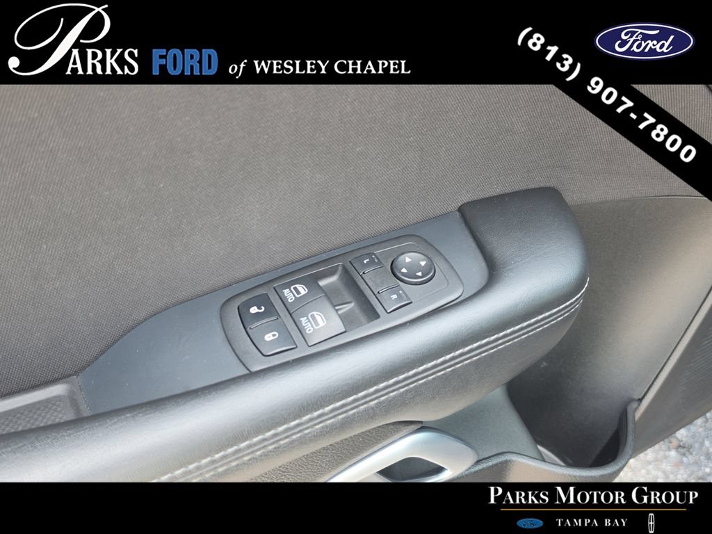 Used 2023 Dodge Challenger SXT RWD image 12