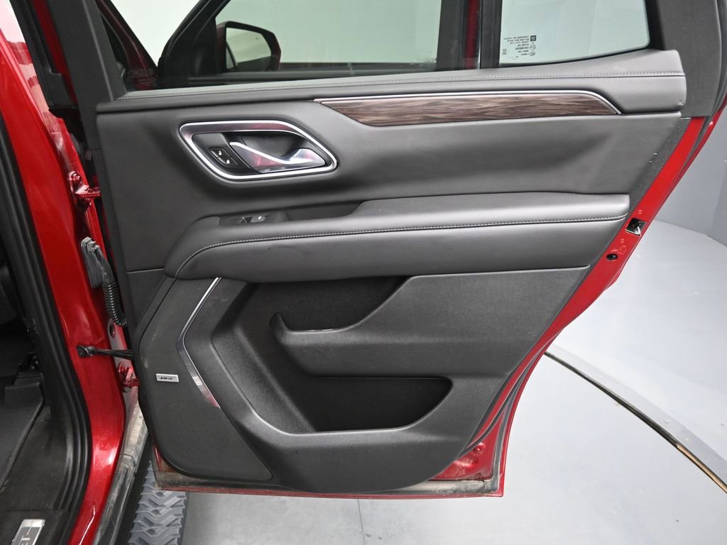 Used 2021 Chevrolet Tahoe Z71 w/ Z71 Off-Road Package image 18